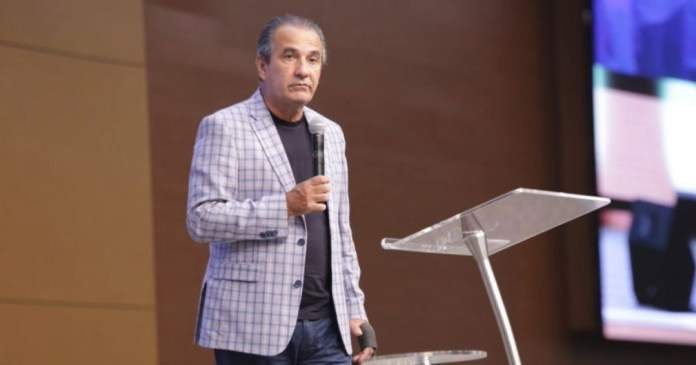 Pastor Silas Malafaia pregando na sua igreja Assembleia de Deus Vitória em Cristo (Foto: Reprodução)
